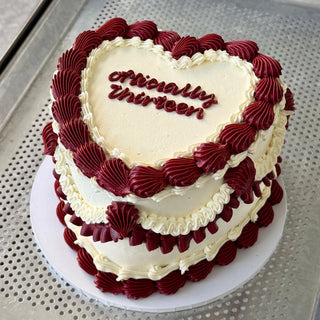 Extra Ruffled Vintage Cake