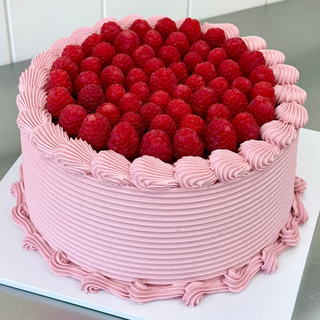 Raspberry vintage cake pink
